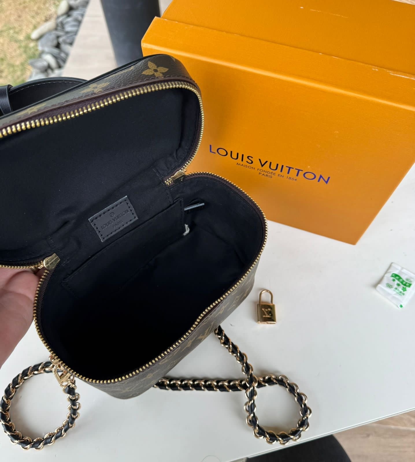 🎀 Baúl  Manos Libre LV