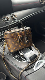 🎀 Baúl  Manos Libre LV