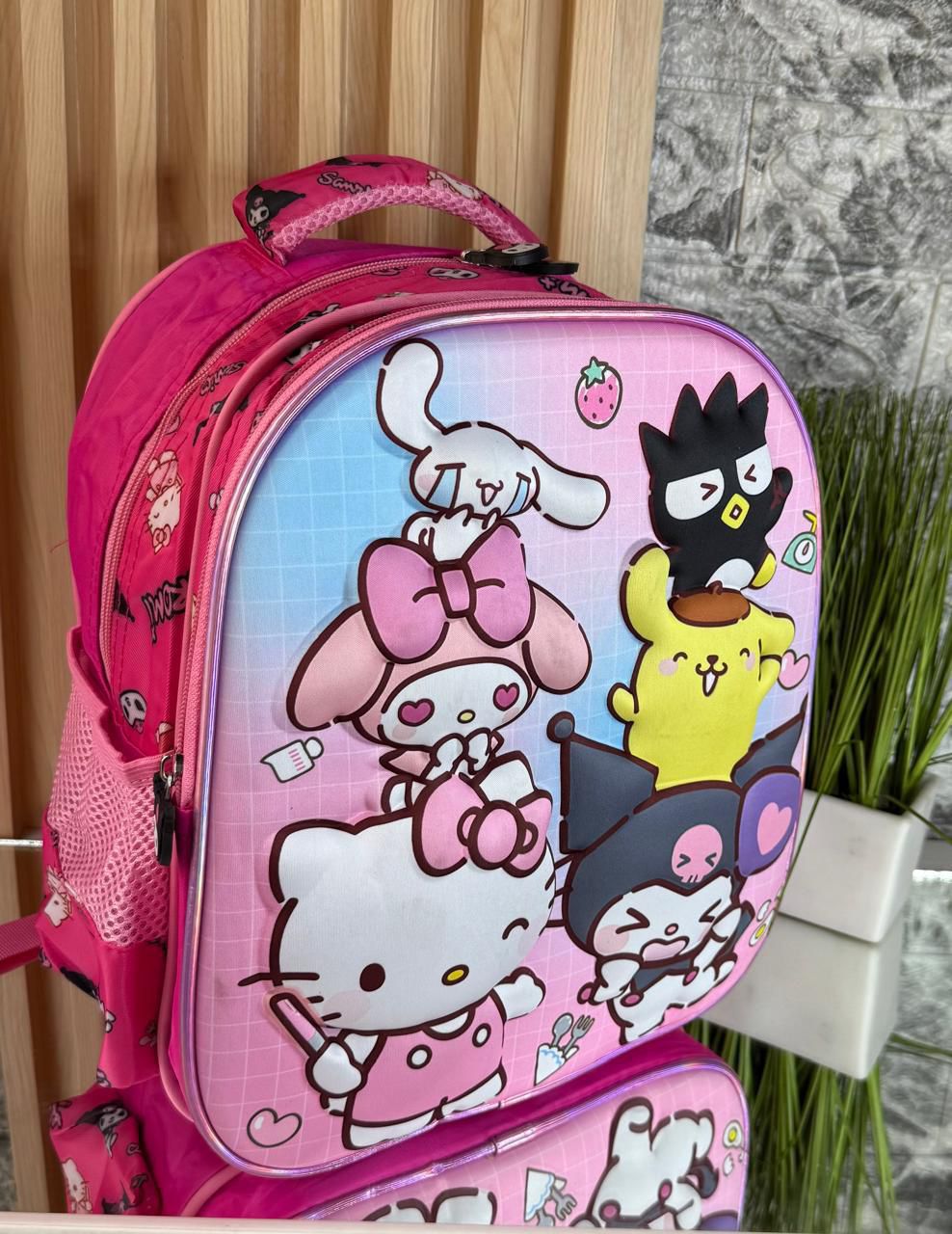 Morral Escolar Carta Kuromi con Hello Kitty